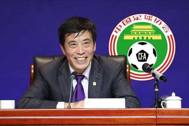 不能完全抑制欲望的徐娘半老感到潮湿