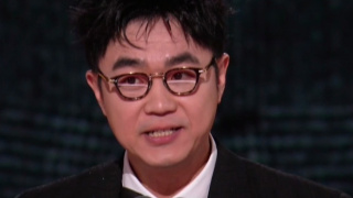 被绑在床强摁做开腿呻吟动漫